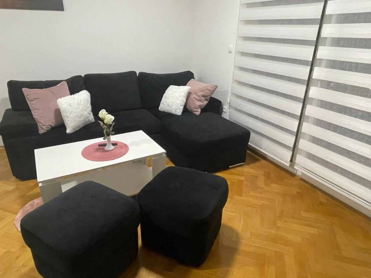 Apartmani Marcetic スラヴォンスキ・ブロド エクステリア 写真